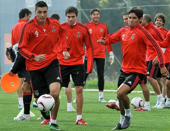 Nico gaitán y Eduardo Salvio entrenan con Benfica. Foto: EFE