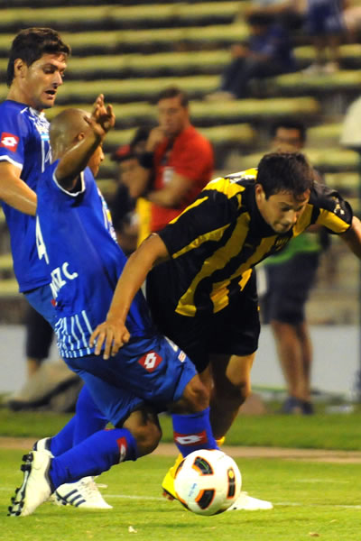 Godoy Cruz visitará a Peñarol en Montevideo. Foto: EFE