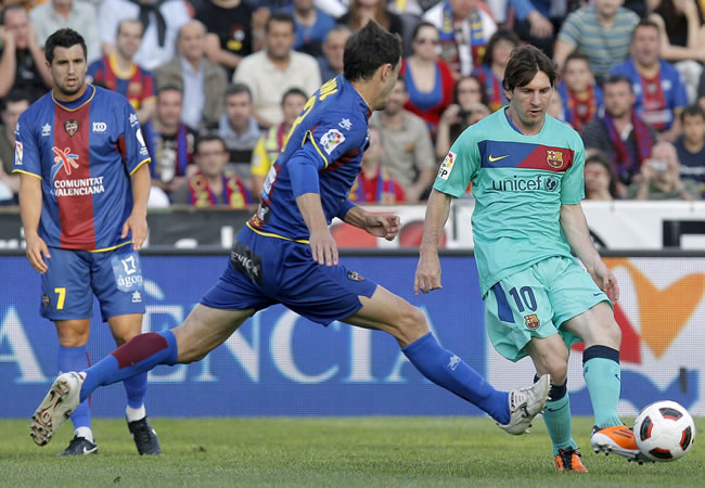 El delantero argentino del FC Barcelona, Leo Messi ante Levante. Foto: EFE