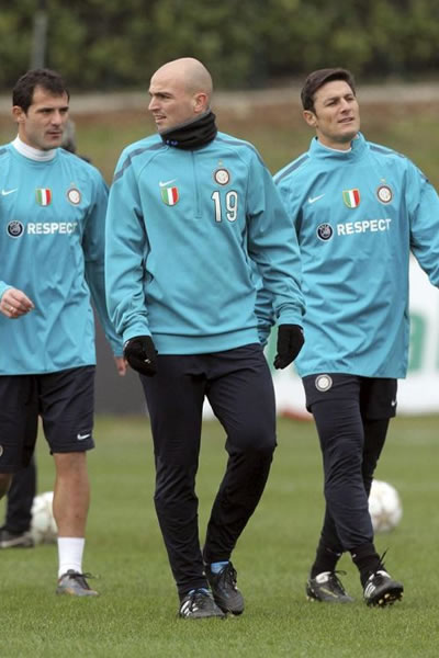 Los argentinos Esteban Cambiasso y Javier Zanetti con el Inter de Milán. Foto: EFE