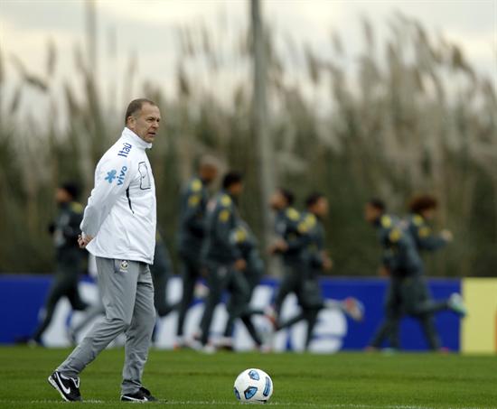 El director técnico de la selección de Brasil, Mario Menezes. Foto: EFE