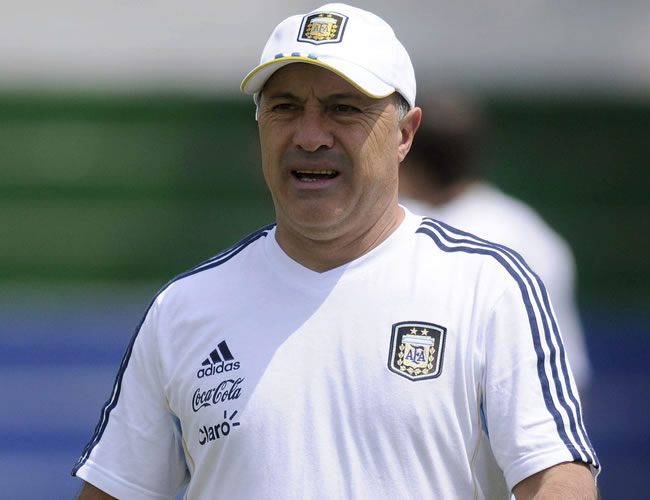 El asistente técnico de la selección Sub 20 de Argentina, Julio Olarticoechea. Foto: EFE