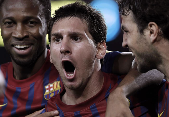 El argentino del FC Barcelona Leo Messi (c) celebra tras marcar el tercer gol ante el Real Madrid. Foto: EFE
