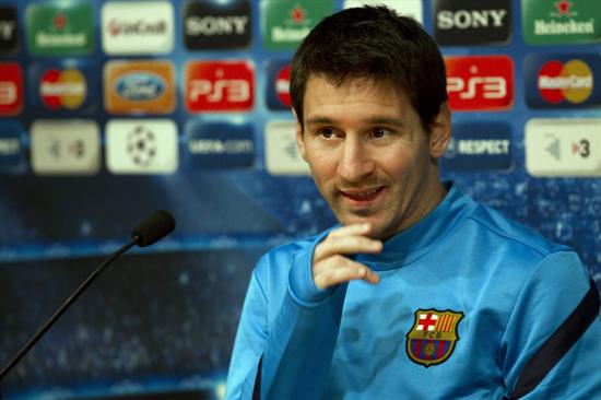 El delantero argentino del FC Barcelona Leo Messi, durante la rueda de prensa ofrecida esta tarde en el Camp Nou. Foto: EFE