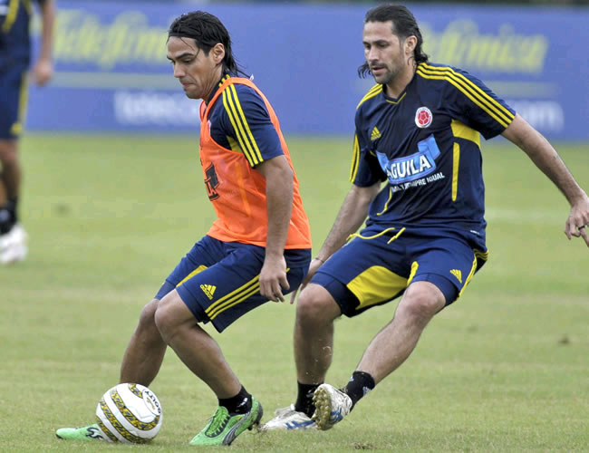 Falcao y Yepes, jugadores colombianos en Barranquilla. Foto: EFE