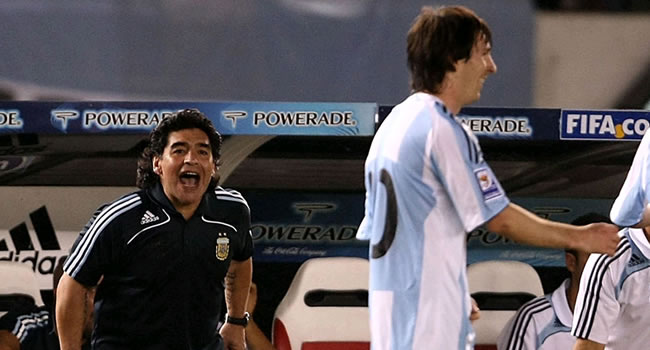 Diego Maradona y Lionel Messi. Foto: EFE