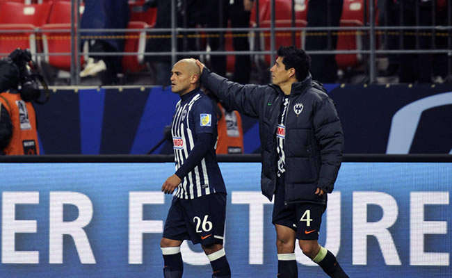 El chileno Suazo de Monterrey quiere jugar con Boca. Foto: EFE