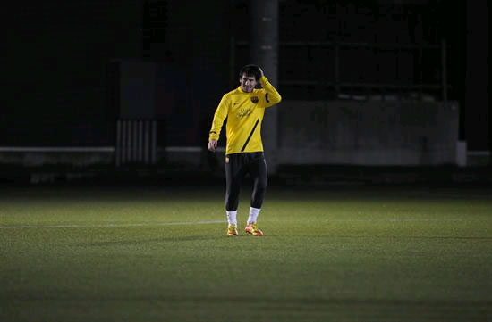 Leo Messi no quiso faltar a su primer entrenamiento con su club. Foto: EFE