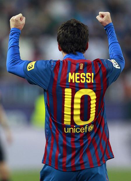 El delantero argentino del FC Barcelona Lionel Messi celebra su primer gol. Foto: EFE