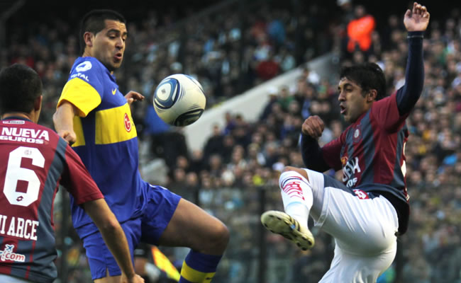 Boca visitará a San Lorenzo por la cuarta fecha del Clausura 2012. Foto: EFE