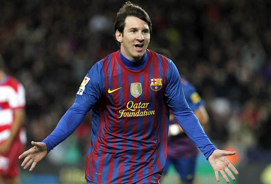 El delantero argentino del FC Barcelona, Lionel Messi, celebra la consecución del segundo gol de su equipo ante el Granada. Foto: EFE