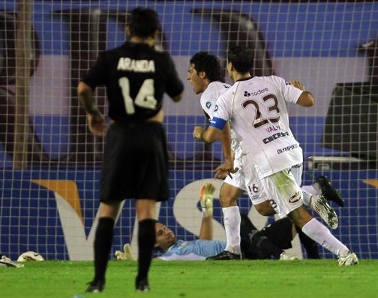 Lanús aplastó por (6-0) a Olimpia por el Grupo 2 de la Libertadores. Foto: EFE