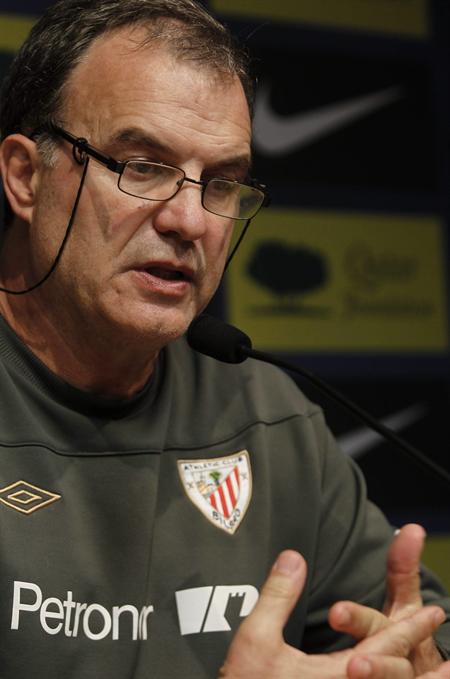 El entrenador del Athletic Bilbao, Marcelo Bielsa, durante la conferencia de prensa. Foto: EFE