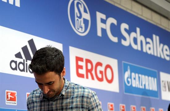 Raúl González, delantero español del Schalke 04, tras una rueda de prensa en Gelsenkirchen, Alemania. Foto: EFE
