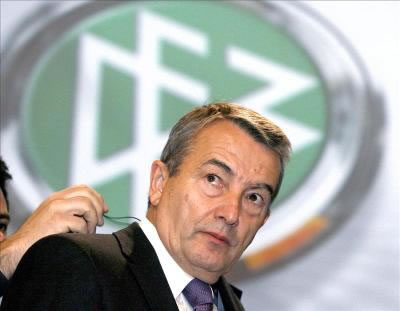El secretario general de la Federación Alemana de Fútbol (DFB), Wolfgang Niersbach. Foto: EFE