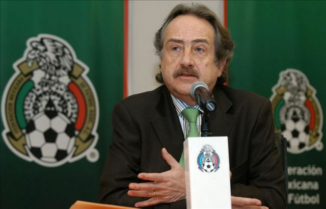 Decio de María Serrano, secretario general de la Federación Mexicana de Fútbol. Foto: EFE