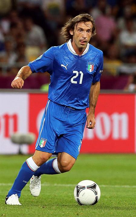 El jugador italiano, Andrea Pirlo, durante el partido de cuartos de final de la Eurocopa 2012 ante Inglaterra. Foto: EFE