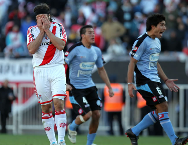 River Plate regresa a la Primera División ante el rival que le hizo descender. Foto: EFE