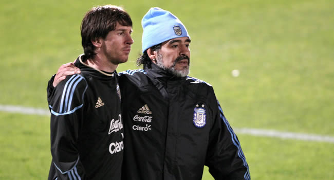 Leo Messi y Diego Maradona en la Albiceleste. Foto: EFE