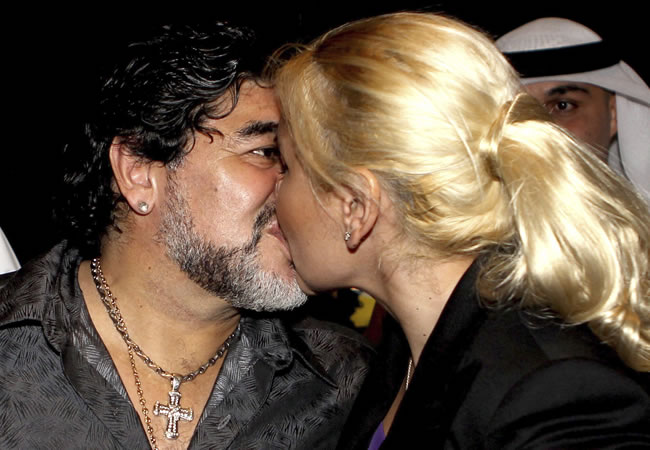 Diego Armando Maradona y Veronica Ojeda. Foto: EFE