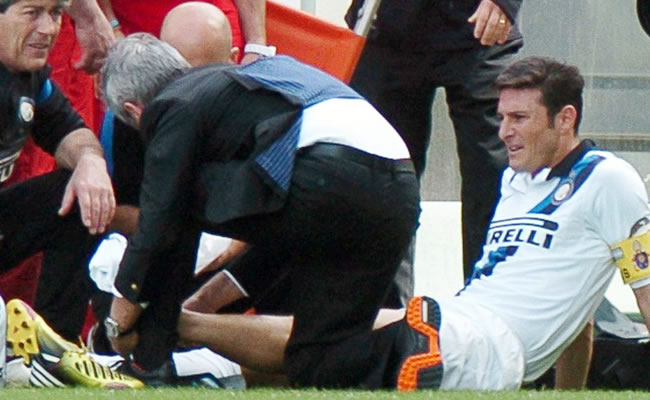 Argentino Zanetti se retira lesionado y se teme rotura tendón de Aquiles. Foto: EFE