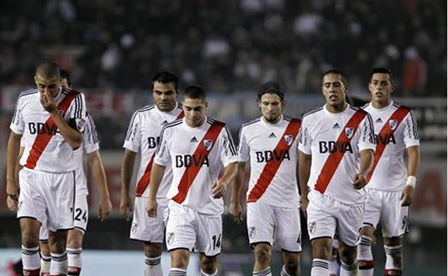 River Plate pierde y Newell's se abre camino hacia el título de campeón. Foto: EFE