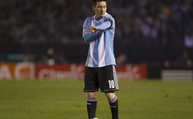 Lionel Messi de Argentina ante Colombia durante el partido por las eliminatorias al mundial Brasil 2014. Foto: EFE