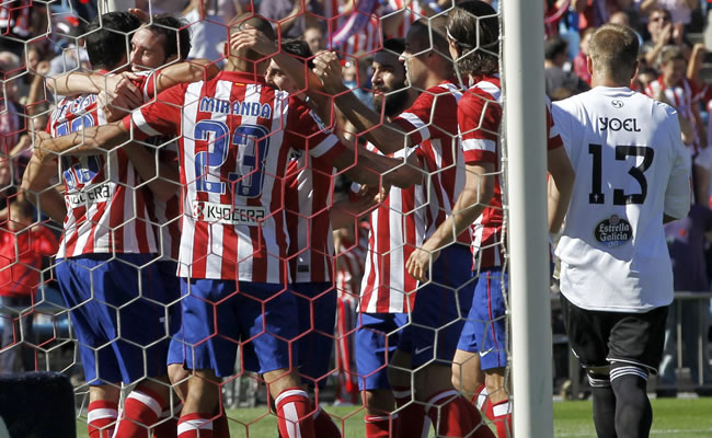 Atlético aguanta el ritmo del Barça con inquietud final. Foto: EFE