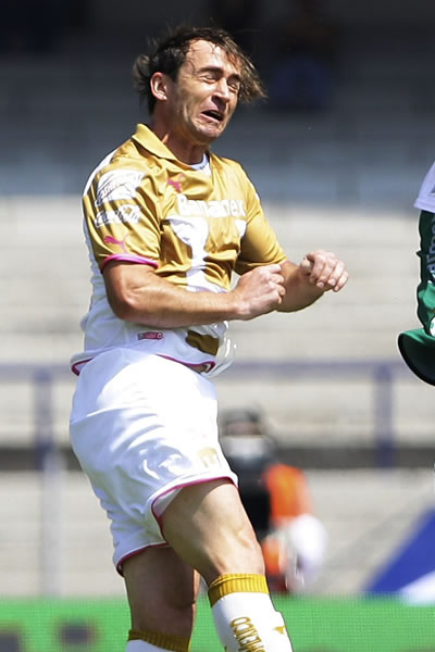 El jugador argentino de Pumas Martín Romagnoli. Foto: EFE