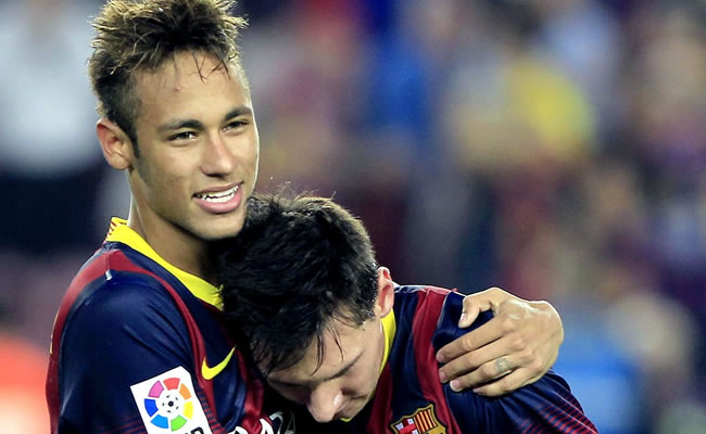 - El delantero argentino del F.C. Barcelona Lionel Messi (d) y el brasileño Neymar Jr.. Foto: EFE