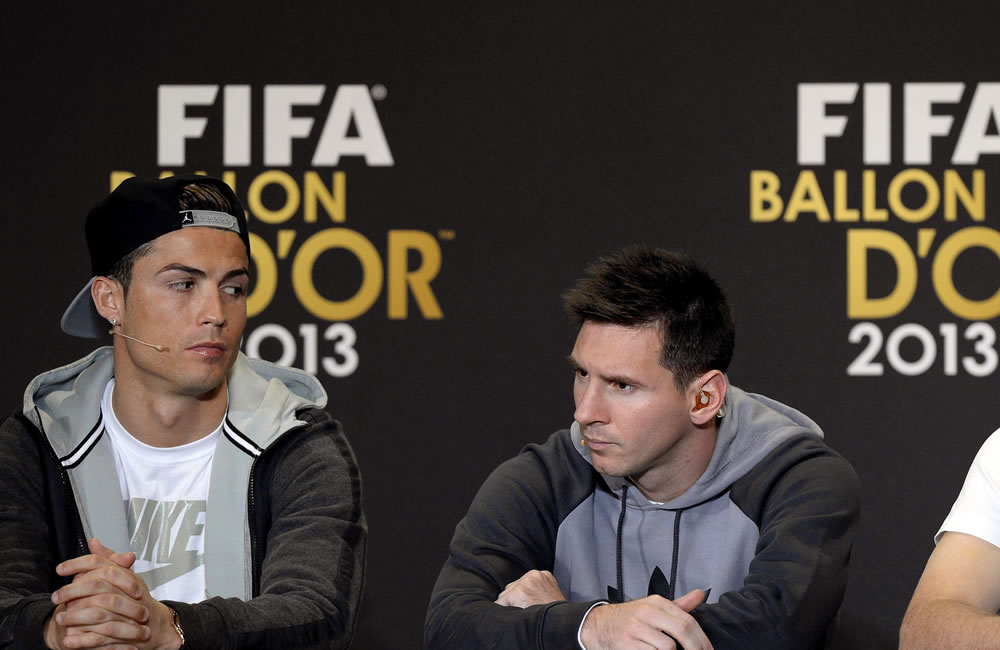 Thiago Silva, Alves, y Messi, en el once ideal de 2013. Foto: EFE