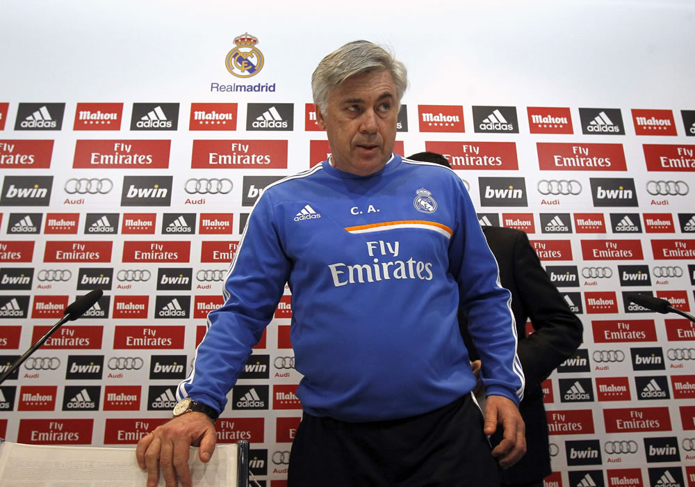 El entrenador del Real Madrid, el italiano Carlo Ancelotti, al comienzo de la rueda de prensa. Foto: EFE