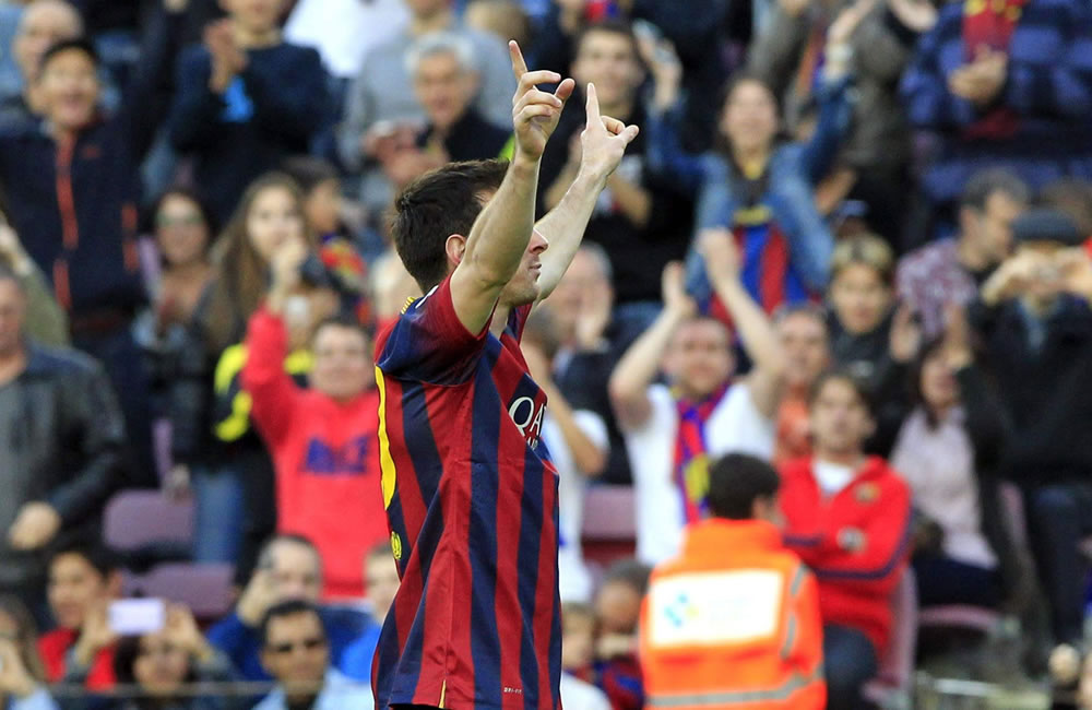 El delantero argentino del FC Barcelona Lionel Messi celebra el gol que ha marcado al Osasuna. Foto: EFE