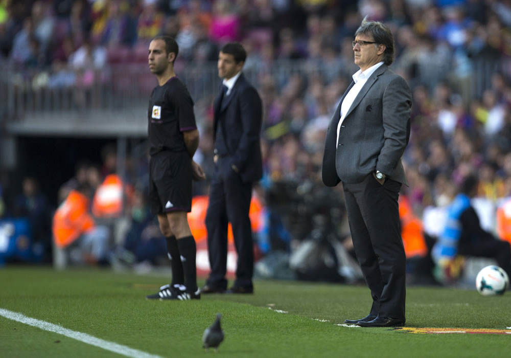 El entrenador del Barcelona, Gerardo "Tata" martino, durante el partido que el el FC Barcelona. Foto: EFE