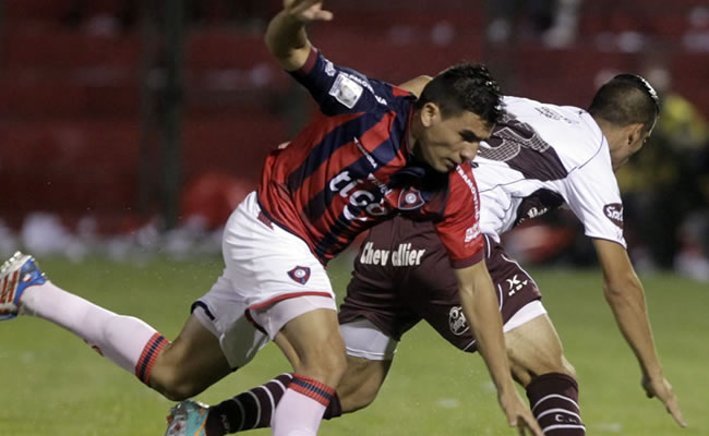 Lanús se juega sus últimas aspiraciones ante un encumbrado Cerro Porteño. Foto: EFE