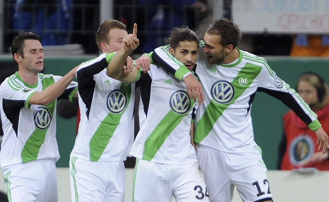 Wolfsburgo golea al Núremberg y apunta a la Liga de Campeones. Foto: EFE