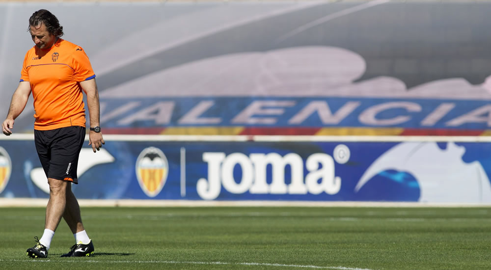 El DT argentino del Valencia CF, Juan Antonio Pizzi, previo al partido de semifinales de la Europe League ante Sevilla en el Sanchez Pizjuan. Foto: EFE