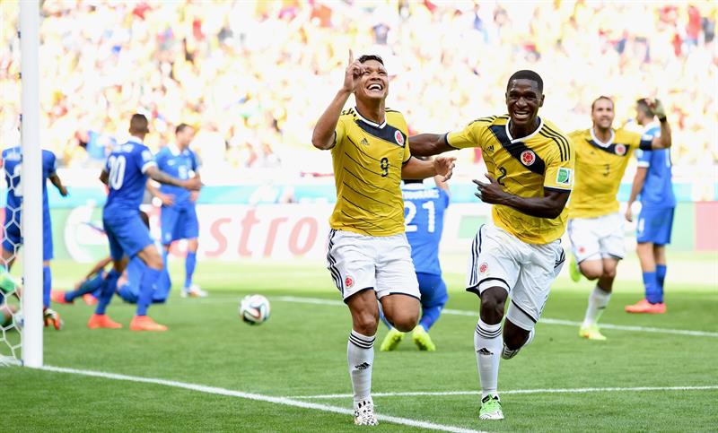 Colombia venció 3-0 a Grecia con goles de Pablo Armero (6’), Teófilo Gutiérrez (58’) y James Rodríguez (91’). Foto: EFE