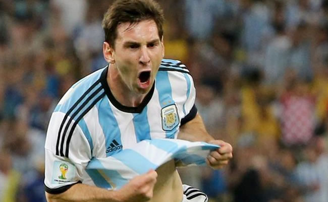 El delantero argentino Lionel Messi celebra el gol marcado ante Bosnia. Foto: EFE
