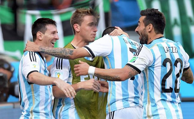 El "genio" Messi clasifica a Argentina; Nigeria elimina a Bosnia. Foto: EFE