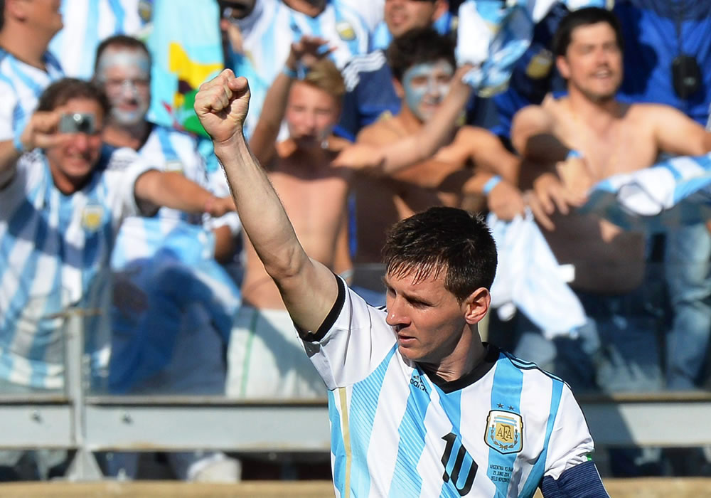 Lionel Messi of Argentina celebrates after scoring the winning goal during the FIFA World Cup 2014 group F. Foto: EFE