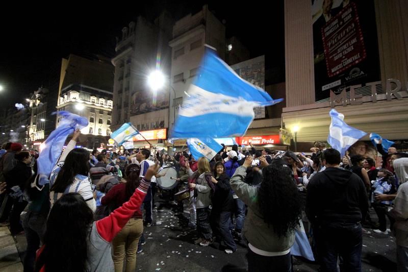 Más de 120 detenidos y 70 heridos en disturbios en Buenos Aires tras Mundial. Foto: EFE