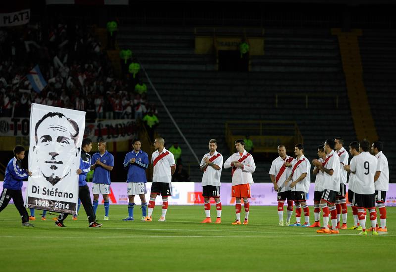 Millonarios y River Plate empataron 2-2; en los penaltis los azules ganaron 4-3. Foto: EFE