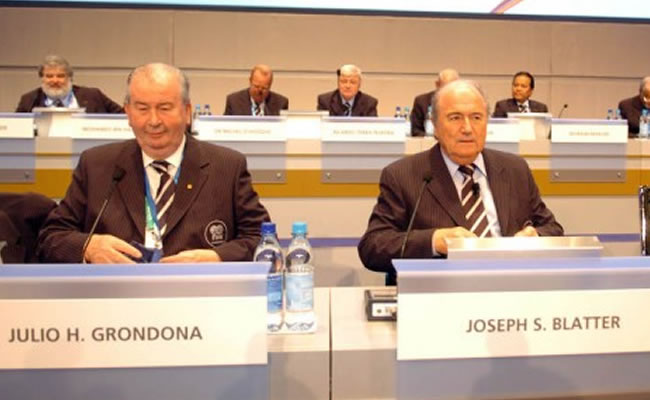 Blatter declara estar "muy triste" por la perdida de "un gran amigo". Foto: EFE