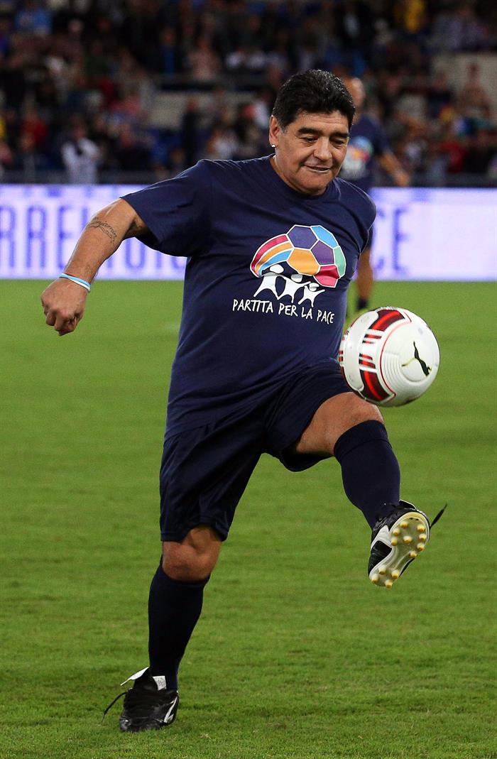 Maradona, Simeone, Valderrama  y Zamorano volvieron a sentirse jugadores en 'el partido por la paz'. Foto: EFE