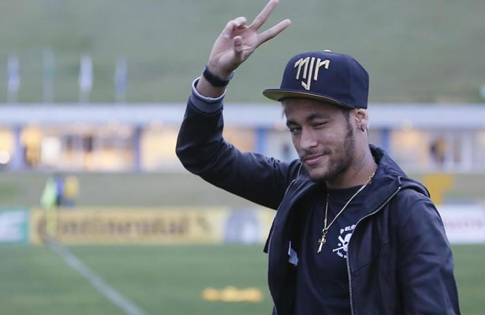 Padre Neymar dice que el Madrid ofreció 150 millones pero prefirió al Barça. Foto: EFE