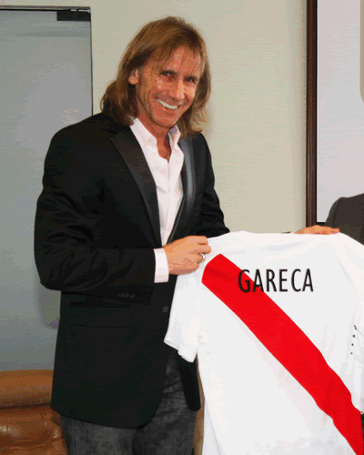 Ricardo Gareca es oficialmente entrenador de la selección peruana. Foto: Twitter