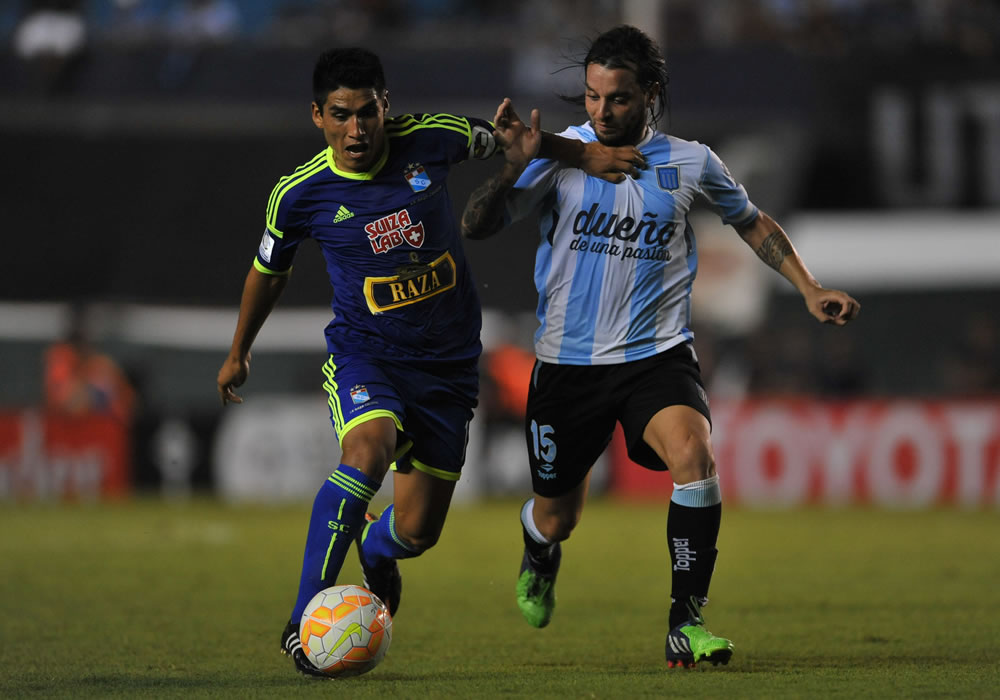 Racing visitará a Sporting Cristal por el grupo 8 de la Copa Libertadores. Foto: EFE