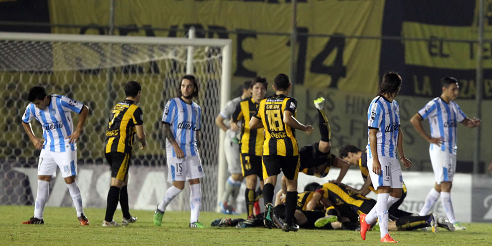 Racing Club cae pero avanza a octavos, River se resiste a morir y Boca mete miedo en la Libertadores. Foto: EFE