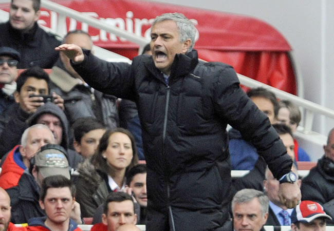Chelsea manager Jose Mourinho reacts during the English Premier League. Foto: EFE
